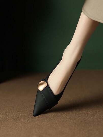 نساء لوفرز برقبة معدنية، برقبة مدببة، نعل ناعم، مخفي الكعب، متعدد الاستخدامات، جلد ناعم، سطحي، مريح، وصول جديد 2025