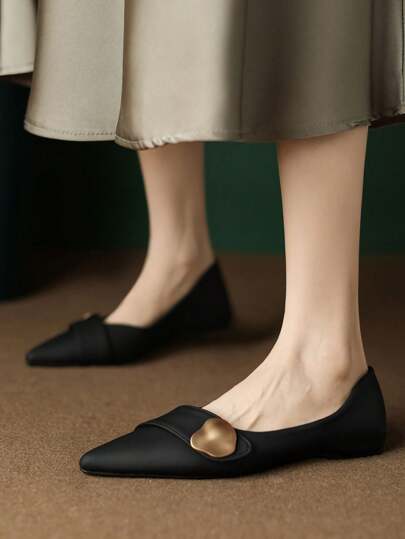 نساء لوفرز برقبة معدنية، برقبة مدببة، نعل ناعم، مخفي الكعب، متعدد الاستخدامات، جلد ناعم، سطحي، مريح، وصول جديد 2025