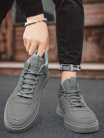 أحذية عمل مانعة للانزلاق ومضادة للماء للرجال عصرية ومتعددة الاستخدامات