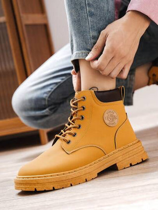 بوت صفراء كبيرة كلاسيكية مناسبة للرجال للارتداء اليومي