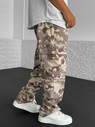 بنطلون رجالي كامو مع جيوب مطوية وخصر مرن برباط من مانفينيتي هوم