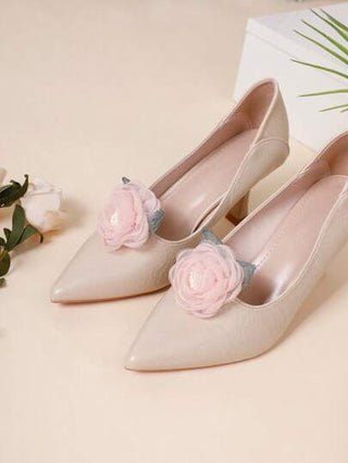 زوج من مشابك الأحذية الرقيقة المصنوعة من شباك زهرة الوردة القابلة للفصل لتزيين الأحذية النسائية عالية الكعب والكلابشات المناسبة