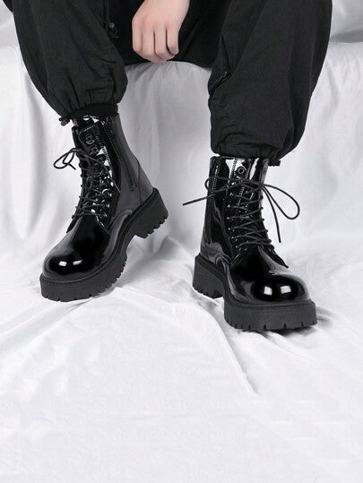 بوت خارجية للرجال موديل جديد للخريف بوت دبابات بوت حمولة - بوت الرجال أسلوب بريطاني موديل جديد سميكة القاعدة بوت دبابات من الجلد عالية الكاحل ذات لمعان