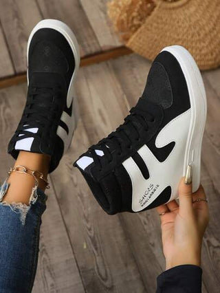 2024 طراز جديد خفيف الوزن للخريف / الشتاء، مريح، أنيق، متعدد الاستخدامات، للحياة اليومية والشارع، حذاء رياضي بنعل علوي مطرز علوي طول 8 سم مشبك جهد آخر