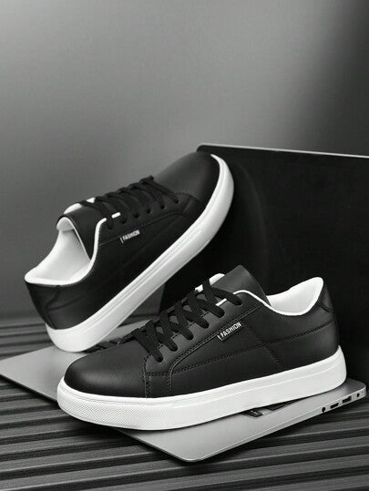 كلاسيكي للرجال سهل الارتداء وتناسب مختلف المناسبات، حذاء رياضي كاجوال بكعب منخفض ومزين بحبال أمامية،خفيف الوزن ومريح للتخدام الخارجي والرياضات العادية