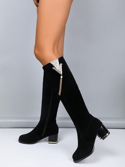 بوت جلد أسود عالية الركبة للنساء مع أهداب جديدة، بوت طويلة بكعب سميك عالي الكعب دافئة تنحيف الساق مع سوستة جانبية