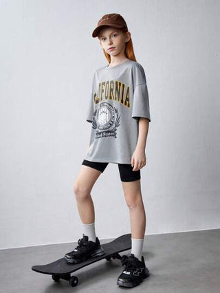 girls-sets طقم تي شيرت T-shirt كبير الحجم وسروال ضيق للفتيات المراهقات مطبوع عليه حرف مخاط