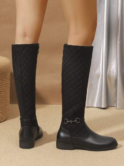 2024 موديل جديد لخريف/شتاء، بوت طويلة حتى الركبة من النساء مريحة للخارج مانعة للانزلاق، مزركشة بزخارف معدنية باللون الأسود، متعددة الاستخدامات كاجوال، سحاب جانبي للكاحل المتوسط، بنعل سميك وأصابع مستديرة على طراز بوت كاوبوي الغربية