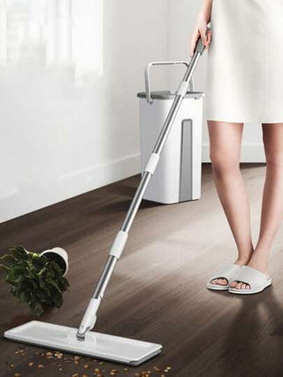 طقم مسح أرضيات مسطحة بدلو 1 مجموعة مع وسادتي مسح من الألياف الدقيقة، دلو مسح ذاتي العصر للتنظيف الرطب والجاف، لتنظيف أرضيات البلاط والخشب الصلب والبلاط الأبيض