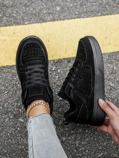 (المقاس أصغر) أحذية نسائية كاجوال مريحة لونها خاكي بتصميم بتشوورك ،أحذية رياضية إسكيت بأربطة بتصميم أنيق وأعمال تجارية مخصصة