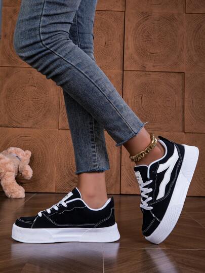 أحذية رياضية كاجوال منخفضة القمة للنساء بنمط تسكير - مريحة وخفيفة الوزن - تصميم ألوان كتلية أنيق للأحذية التزلج