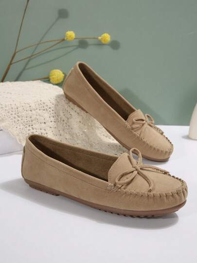 الكراسي المسطحة الخفيفة والسهلة الارتداء والملونة، مزينة بفيونكة ، ناعمة القاعدة، مناسبة لصيف العطلات الشاطئية، من جلد أحذية بدون كعب بنية اللون بأصبوع مستدير، تصميم أنيق جديد قماش متعدد الاستخدامات، مقاوم للانزلاق وللبلى سيدات