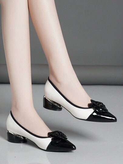 كعب عالي موضة أبيض/أسود/فضي لامرأة بتصميم فراشة وزهور بنعل منصة