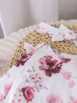 SHEIN مجموعة وشاح وبناطيل وسروال تريكو بنمط زهري مطبوع للرضع من الفتيات في فصل الخريف والشتاء