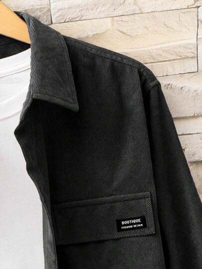 Manfinity Hypemode قميص كاجوال رجالي فضفاض بطباعة حرفية بأكمام طويلة، ربيع وخريف