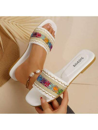 Tropiscape شبشب نسائي أبيض للاستخدام الداخلي, للصيف ، شبشب منزلي جديد ، صندل نسائي مسطح ، لارتداء خارجي ، مريح وأنيق ، أحذية نسائية بسيطة وسخية ، شرقي للاسترخاء والعطلات