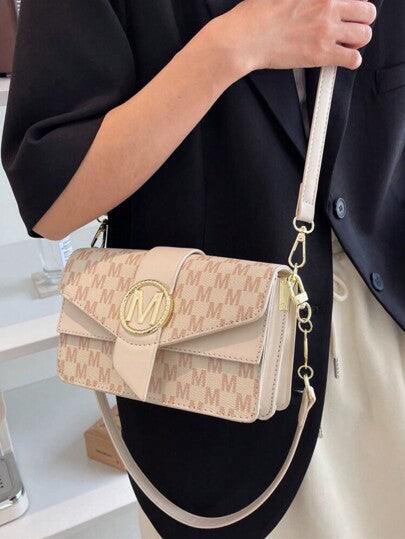 حقيبة كتف/حقيبة كروسبودي للنساء مطبوع عليها أحرف