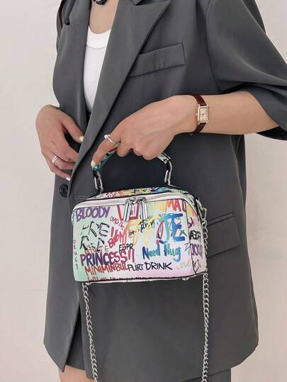 حقائب كتف كبيرة السعة للسيدات بطباعة الرسم الجرافيتي الأنيقة ، الربيع