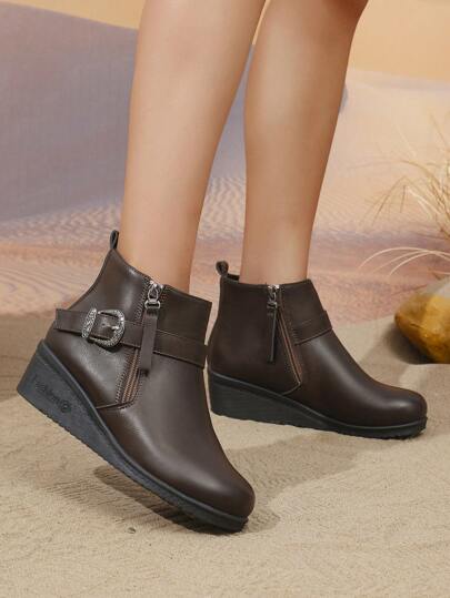 بوت قصيرة بكعب منصة موحد اللون بطراز بريطاني جديد للنساء، بوت كاجوال تناسب كل شيء ذات سحاب مزدوج وأصابع مدورة