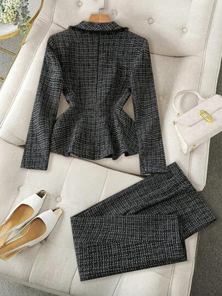SHEIN Clasi بدلة رسمية بسروال وبليزر بأكمام طويلة وأزرار أمامية بتصميم رباط و لوحات صوف حجم 2 قطعة