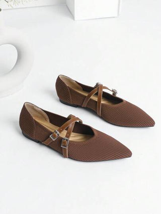 أحذية نسائية مسطحة قابلة للتنفس ذات شريط موضة مريحة لا تنزلق طراز جديد 2024