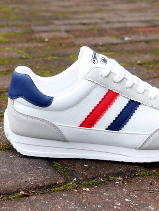 BHZPE أحذية رياضية بيضاء أنيقة مبلونة للرجال، مناسبة للتدريب الخارجي، مضادة للانزلاق ومريحة للركض