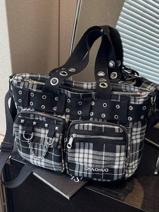 حقيبة تسوق ذات سعة كبيرة مربعات عتيقة، حقيبة كتف حارة بناتية بأسلوب بانك Y2K مبرّد، حقيبة كروسبودي وحقائب يد مزينة بالنيتات للنساء، حقيبة سقط متعددة الجيوب باللون الأحادي للسفر والخارج، حقيبة رسول يومية للتسوق والتنقلات اليومية