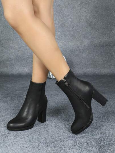 بوت كاحل أنيق المظهر للنساء ذو كعب سميك ومنصة ضخمة لموسم الخريف والشتاء 2024 ، الإصدار الكوري، مقاوم للماء ومتعدد الوظائف