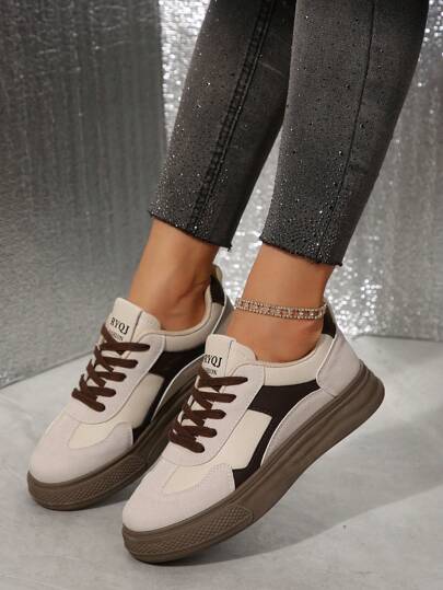 حذاء رياضة كاجوال ذو منصة واربطة للنساء، طراز كلاسيكي، للربيع والخريف لمهرجانات الموسيقى والعودة للمدرسة