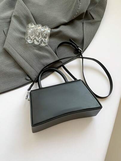 حقيبة يدوية علبة عتيقة للنساء قطعة واحدة، حقيبة كروس بغطاء مطبوع بحرف، شكل مربع، حزام قابل للفصل