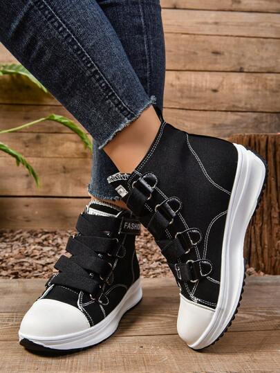 أحذية رياضية كاجوال بيضاء للنساء ذات كعب سميك وخفيفة الوزن، قابلة للتنفس، موضة وشاملة من القماش المستخدم في الكعب