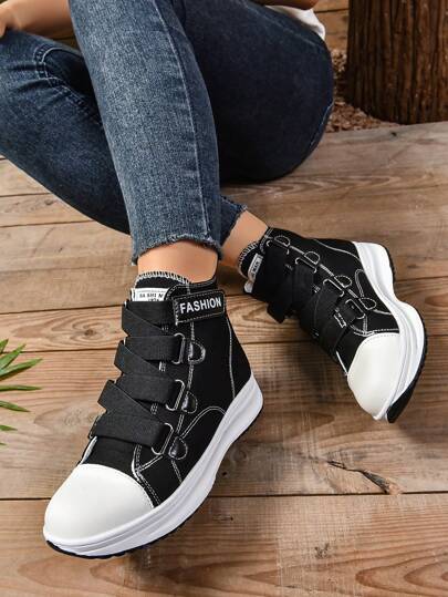 أحذية رياضية كاجوال بيضاء للنساء ذات كعب سميك وخفيفة الوزن، قابلة للتنفس، موضة وشاملة من القماش المستخدم في الكعب