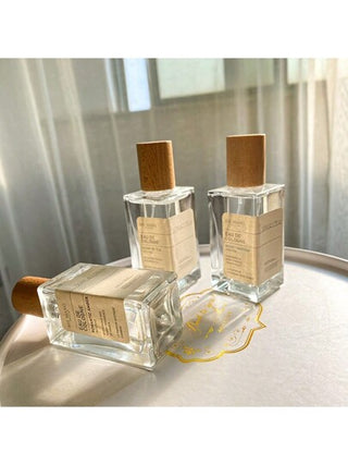 عطر براعم الكاميليا الناعمة عطر الحليب - عطر زهري منعش وديم ، مناسب للاستخدام اليومي ، يأتي بعدة روائح يمكنك الاختيار من بينها الخوخ | بسكويت الحليب | عود الأبنوس | 50 مل ، مناسب للرجال والنساء عطر محايد