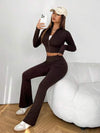 PETITE مجموعة قطعتين للنساء تتكون من ملابس علوية سادة طويل الأكمام بسحاب مطبوع عليه حروف ، وبنطال سليم عالي المرونة ، مميزة للارتداء اليومي