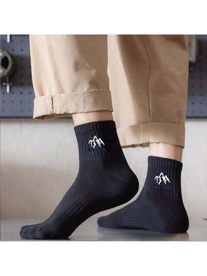 5 أزواج من جوارب الذكور متوسطة الساق، جوارب رياضية سوداء وبيضاء، ألوان سادة، كاجوال، عصرية، مناسبة للكرة السلة والطلاب، مناسبة لكل الفصول