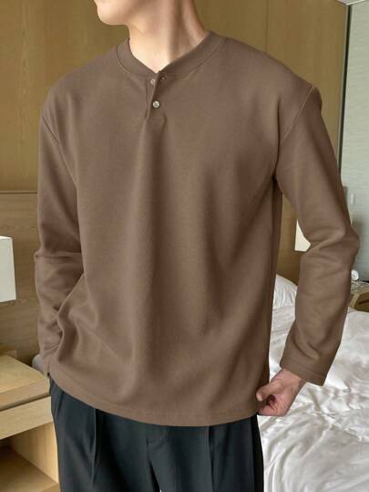 DAZY تي شيرت تي شيرت بأكمام طويلة طوله كلاسيكي لون أحادي، أزرار أمامية ، كاجوال للاستخدام اليومي