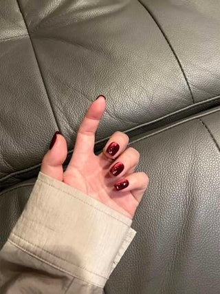 MISS SHAKA جل عيون القطة بألوان مبتكرة للتألق في الخريف والشتاء 2024, منتج نمطي جديد للأضواء البيضاء والخرز الأحمر، جل طلاء أظافر خاص بصالونات الأظافر