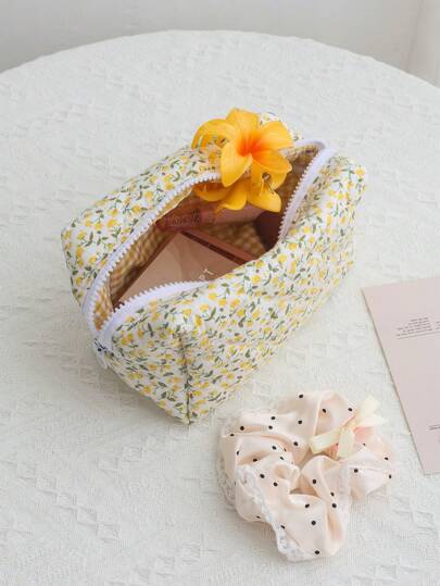 حقيبة مستحضرات التجميل بنمط أزهار دقيقة، حقيبة استحمام محمولة ذات سعة كبيرة للسفر، حقيبة مكياج بنمط جميل للفتيات لتخزين المناديل الصحية ومنظم مستحضرات التجميل، حقيبة صغيرة للسفر ، أكسسوارات مستحضرات التجميل ضروريات السفر للسيدات