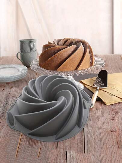 قالب كيك بأنبوبة مموجة قديم ذو قطع خاصة ، أداة خبز وملحقات مطبخية لخبز كعكة مثالية'