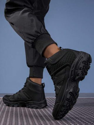 بوت المشي لمحبي الطبيعة عصرية ، بوت تسلق وتخييم رياضية احترافية مضادة للانزلاق ، ماصة للصدمات للرجال والنساء، باللون الأسود مناسبة للمشي في البر والأماكن الخارجيةرمضان