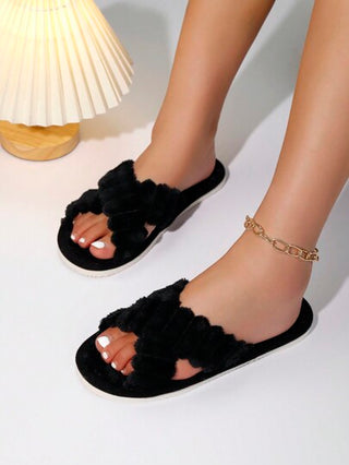 شبشب نسائي فاخر بشريط عرضي مخملي ، لون أسود هش و ناعم و بنعل مريح للأرضيات الداخلية الصامتة في غرفة النوم