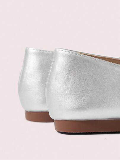 CUCCOO DOLLMOD مشاة مسطحة عصرية ذات عقدة على شكل فراشة باللون الأحادي، ملائمة للأعياد والمناسبات الخاصة