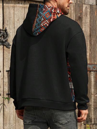 Manfinity Homme بلوفر هدي كاجوال للرجال ذو طباعة هندسية، مناسب للارتداء في فصل الخريف