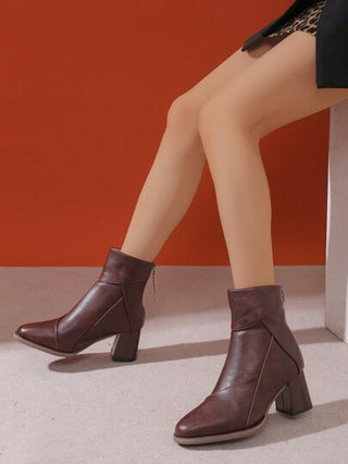 بوت الكاحل ذو الكعب السميك القصير للنساء، بوت الكاحل ذو الكعب العالي، البوت البريطاني رفيع