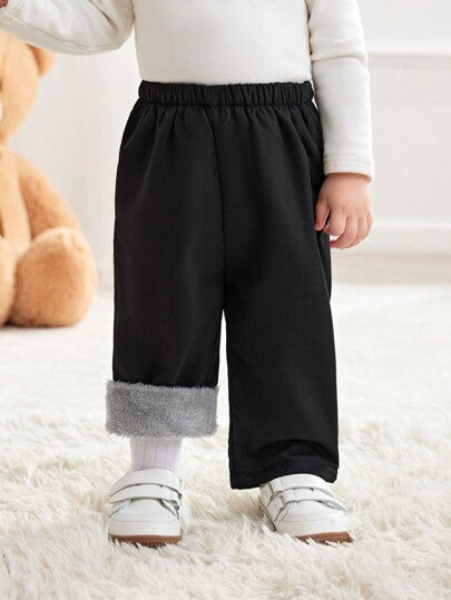 SHEIN بنطلون للأطفال الصبية بأسلوب الشارع، دافئ ومريح مبطن حراريًا بساق مستقيمة، مناسب للمناسبات والتجمعات اليومية في فصل الخريف والشتاء