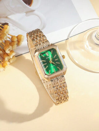 ساعة كوارتز ذات عقارب وقرص مربع مع سوار من الصلب، مناسبة كهدية لعيد الميلاد وعيد الهالوين والميلاد المجيد، ذات تصميم بسيط مراهقي