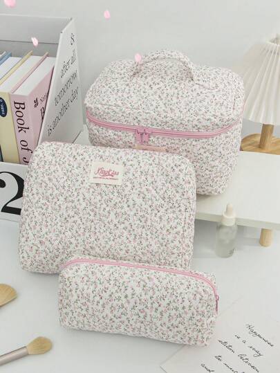 قطعة واحدة مجموعة حقيبة مكياج منقوشة بالزهور الوردية كبيرة السعة مع حقيبة فرشاة مكياج محمولة قابلة للسفر وحقيبة تخزين المستحضرات الزهرية الكبيرة لسيدات للسفر حقيبة تخزين لحمام السفر هدية عيد الميلاد هدية أساسيات السفر لحفل الزفاف، منظم مكياج