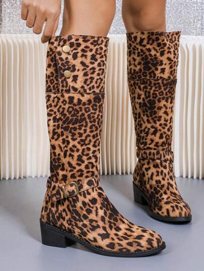 بوت رفيعة ذات كعب عالٍ وأصابع مدببة ذات نمط نمر للنساء موديل جديد خريفي/شتوي، سهلة الارتداء بدون تعقيد، بتصميم طويل، مناسبة لأحجام كبيرة، من مادة الجلد المدبوغ الرفيع