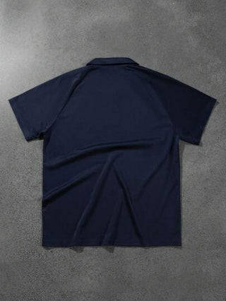 Manfinity Homme قميص بولو للرجال للصيف والاستخدام اليومي، طباعة حرفية و لون متباين، فتحة أزرار متشطرة وياقة قصيرة، مناسب للجولف والأصدقاء