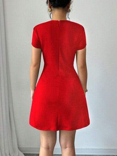 PETITE فستان قصير بسيط للنساء لون أسود أنيق، بياقة عالية وأكمام قصيرة مزيف للجيب، لملابس رأس السنة الجديدة